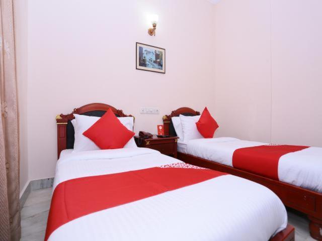 דירות Kochi Karthika Residency מראה חיצוני תמונה